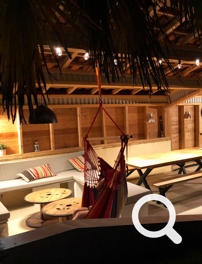 La table &agrave; manger du poolhouse -  Calama Selva - Vitrac - Location saisonni&egrave;re - Calama Selva - Vitrac proche Sarlat - P&eacute;rigord Noir - Dordogne